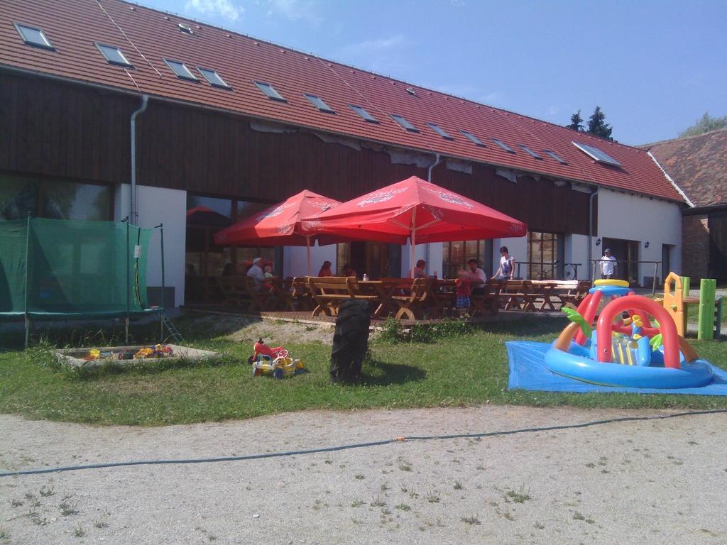 Penzion Vanuvecky Dvur Telč Dış mekan fotoğraf